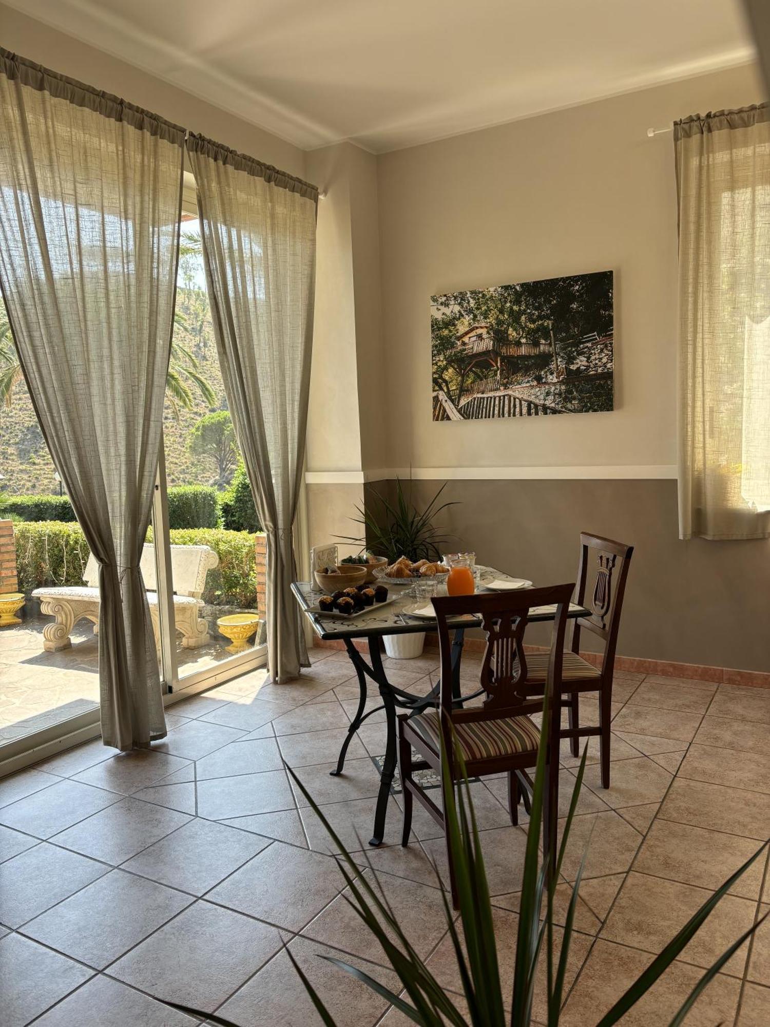 B&B Villa Alba Messina Exteriör bild